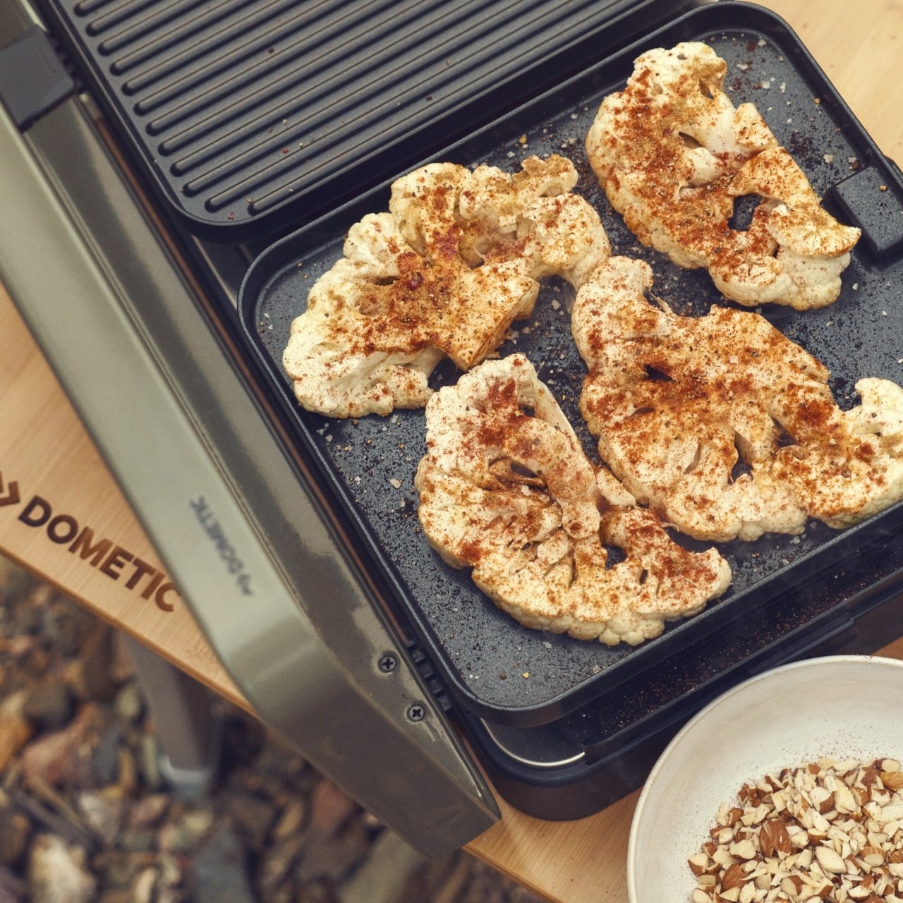 Dometic 2 Cook 3 Pro Deluxe 2 Burner Gas Stove with Hot and Grill Plates - Returned Unit