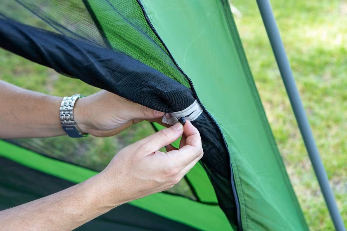 Coleman Instant Up Sun Shelter Including Screens Floor and Canopy 3x3m