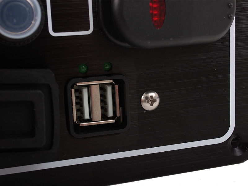 Waterproof Aluminium 5-Way Switch Panel with USB 12VDC