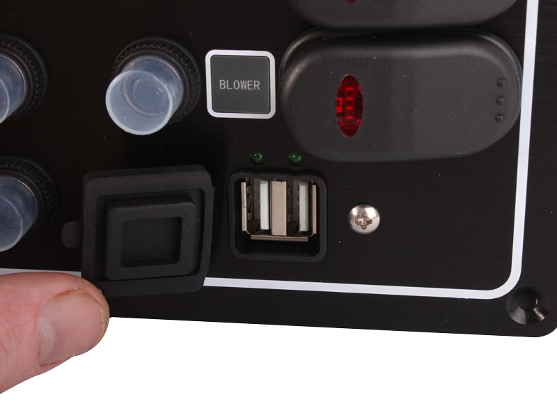 Waterproof Aluminium 9-Way Switch Panel with USB