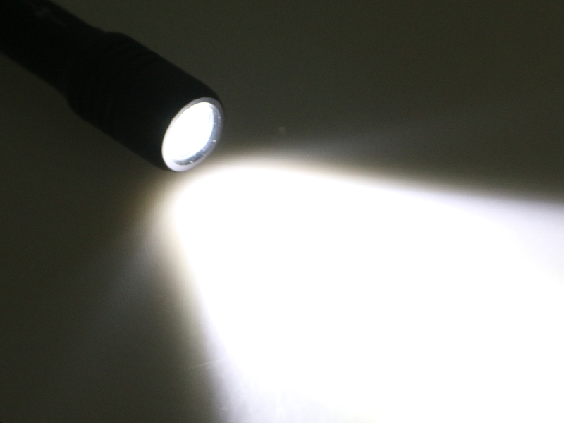 AquaMonde Compact Cree LED Dive Torch 630lm