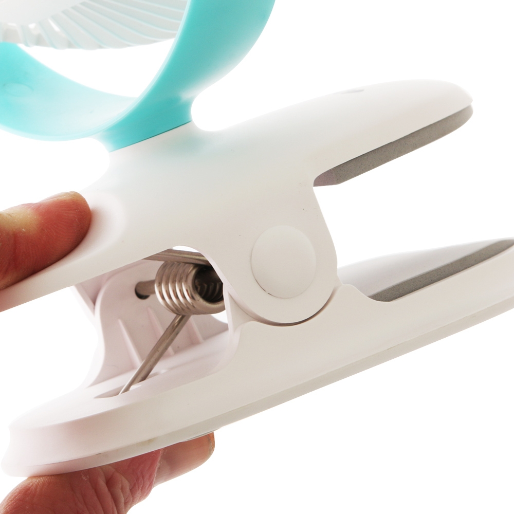 Clip-On Mini USB Desk Fan White 3W