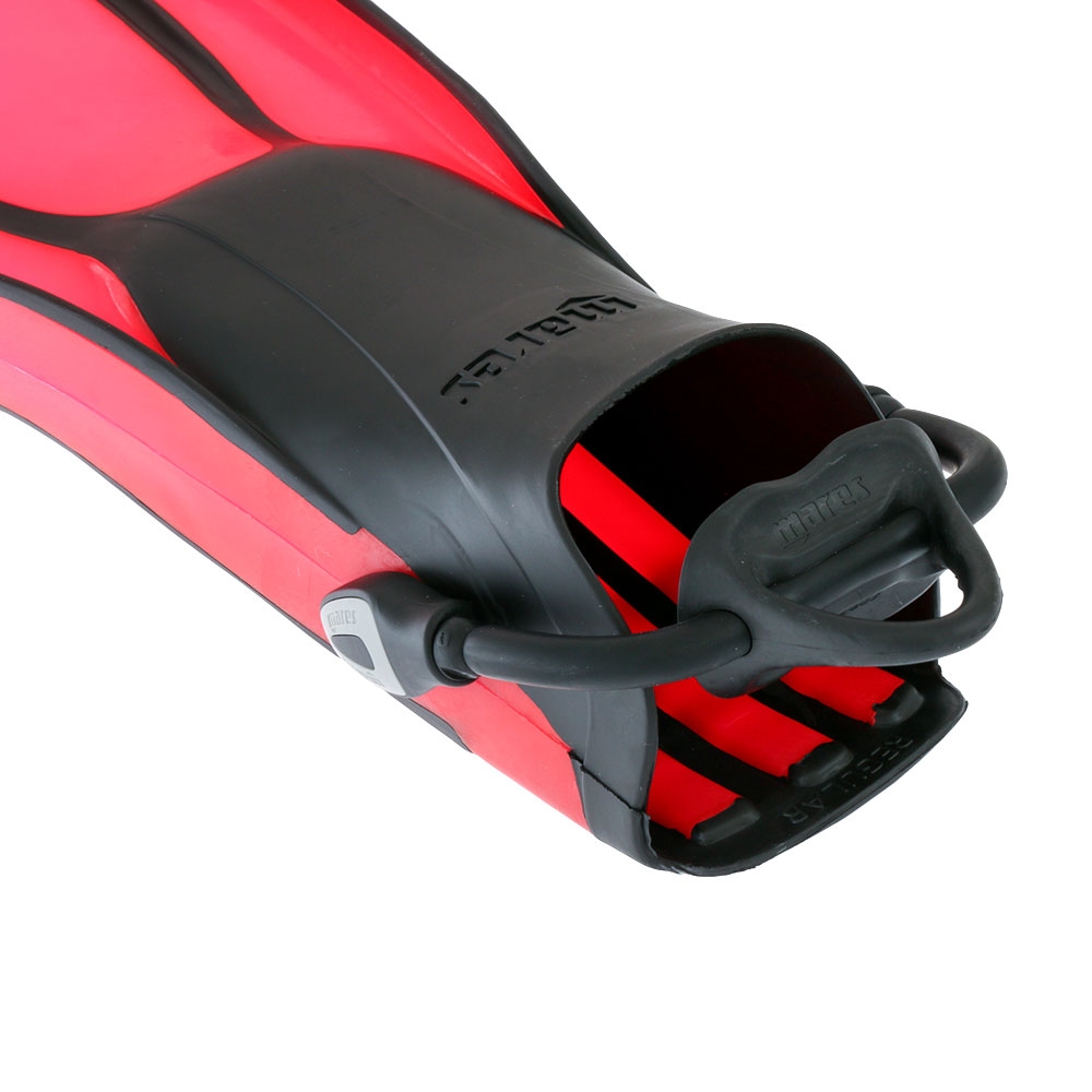 Mares Avanti Quattro + Fins Flamingo