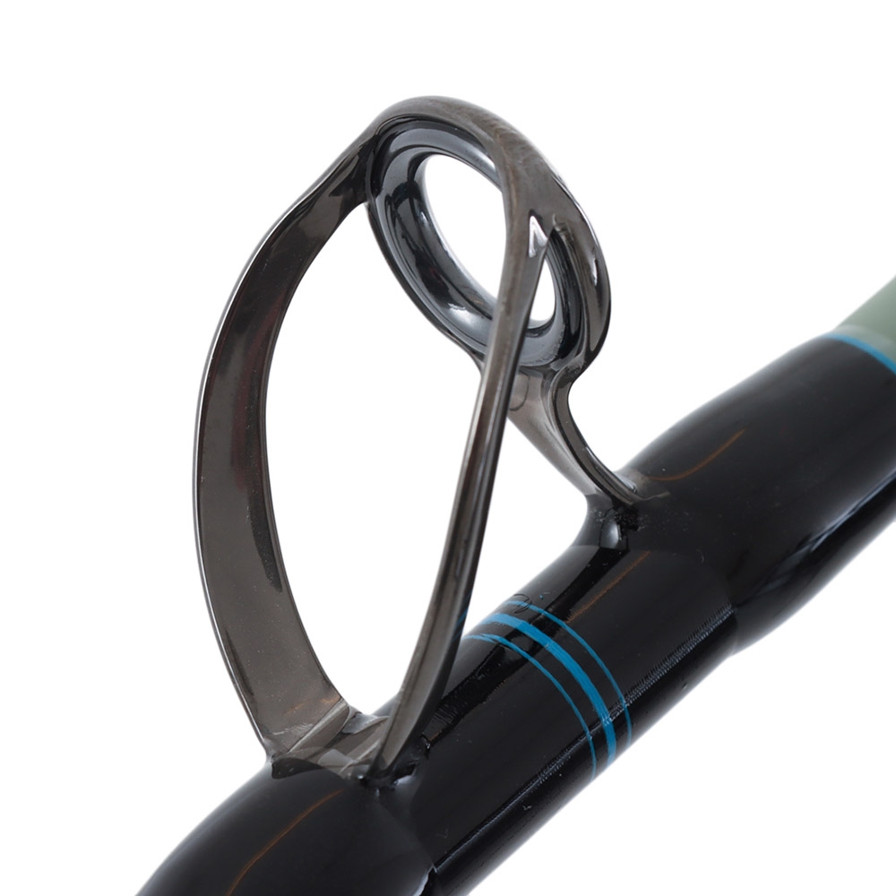 Accurate Valiant 1000W Wide Basalt 2-Speed Premium Game Combo 5ft 6in 50-100lb 2pc