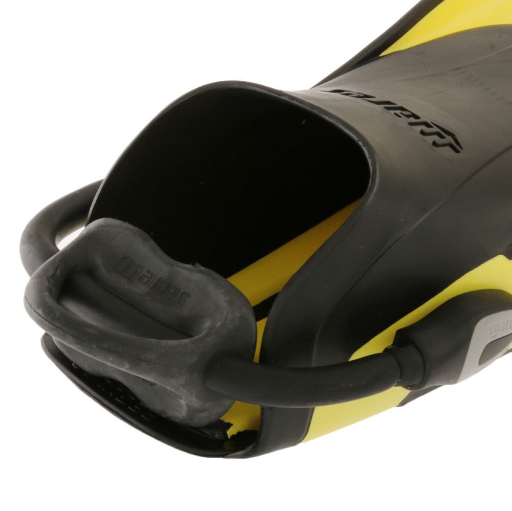 Mares Avanti Quattro + Dive Fins Reflex Yellow