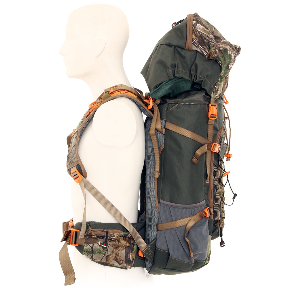 Manitoba Quest Hydration Backpack with Rifle Scabbard 45L Realtree Camo