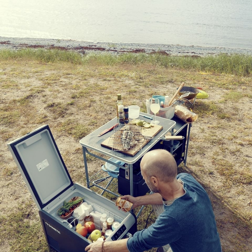 Dometic CFX3 95DZ Dual Zone Portable Fridge/Freezer 12VDC 100-240VAC 94L - returned unit