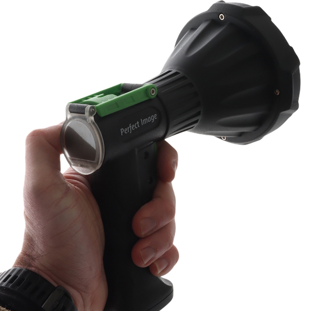 Perfect Image Hunter CREE LED Spotlight 1600lm