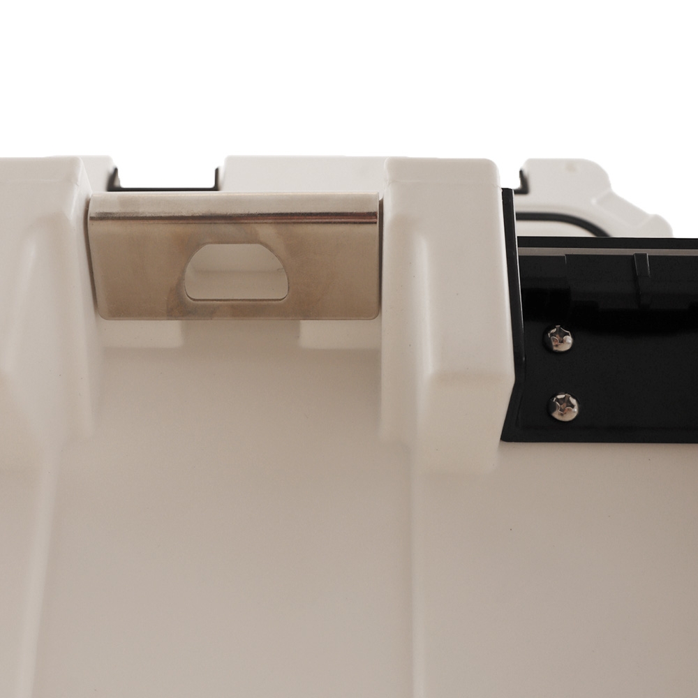 Tsunami Case Chilly Bin Cooler 45L White With Wheels