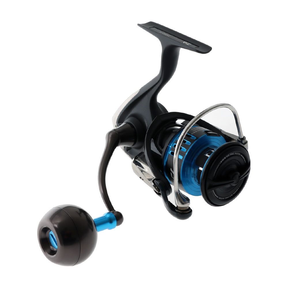 Daiwa Saltist MQ 2500D-H Spinning Reel with Power Handle