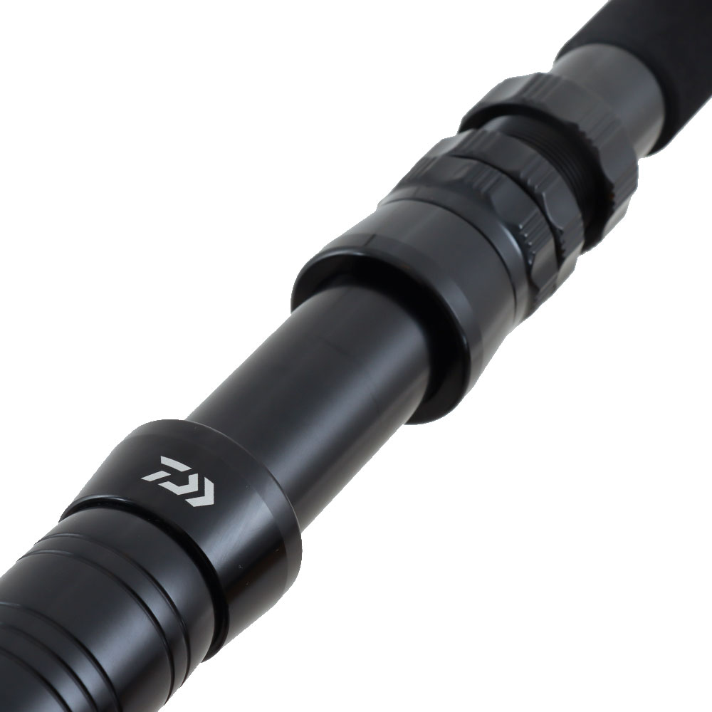 Daiwa 21 Tournament Straight Butt Game Rod 5ft 6in PE6-10 60-100lb 2pc