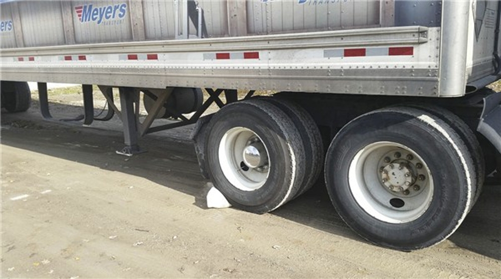 Tough! Ribbed Boat Fender 165x585mm