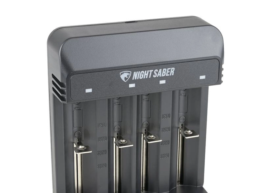 Night Saber G4 4-Cell Portable Battery Charger Night Saber G4 4-Cell Portable Battery Charger