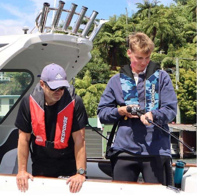 RESPONSE Level 150N Manual Inflatable Life Jacket