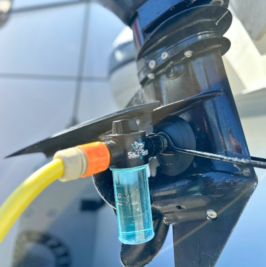 Salt-Shark Engine Flush Adaptor Mixer Unit