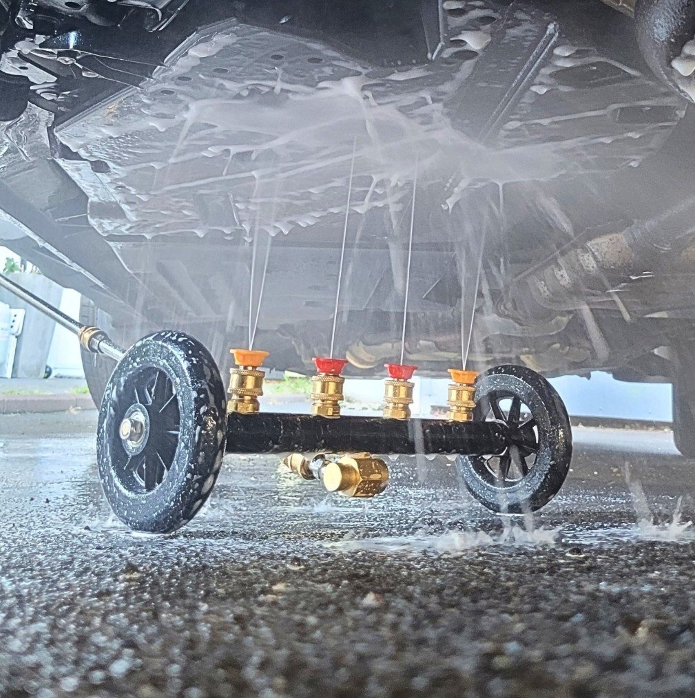 Salt-Shark Vehicle Underbody Foam Sprayer with Standard Hose Fitting - EX Showroom