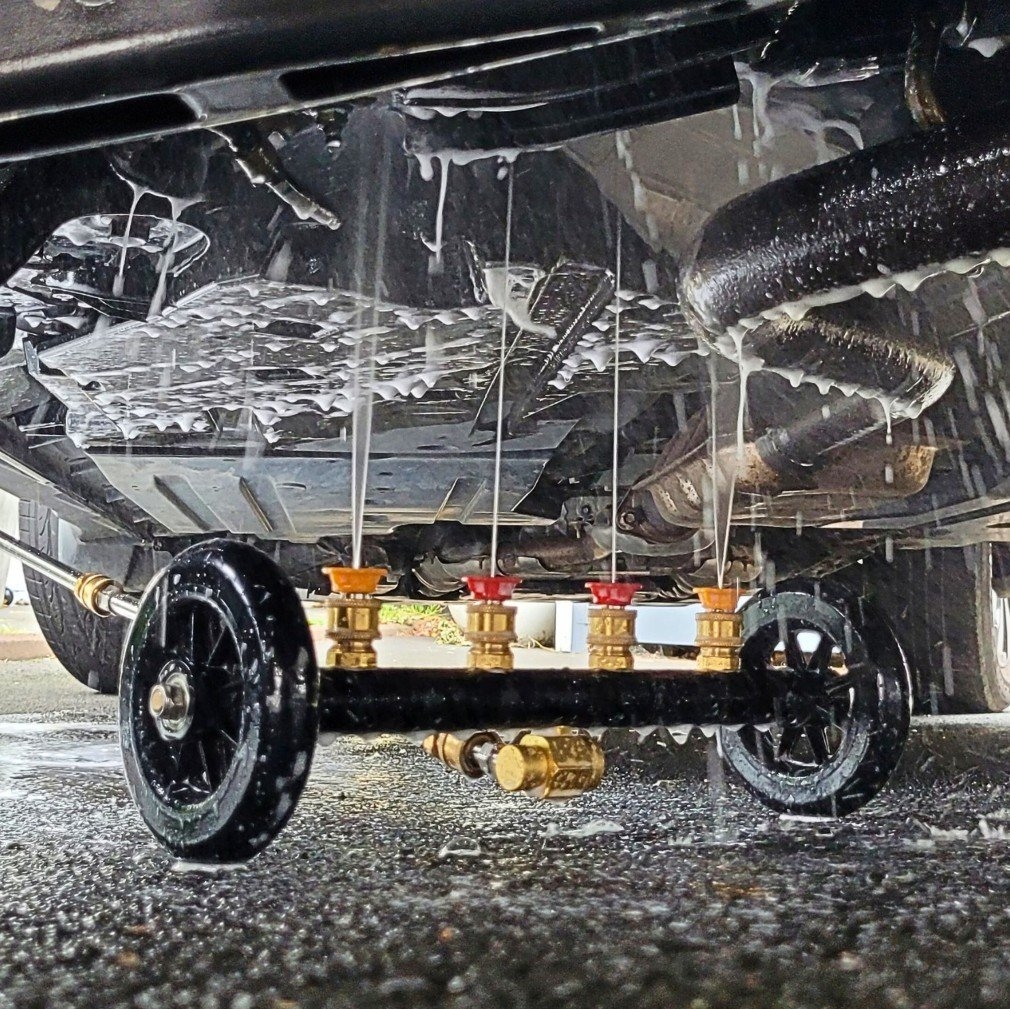 Salt-Shark Vehicle Underbody Foam Sprayer with Standard Hose Fitting - EX Showroom