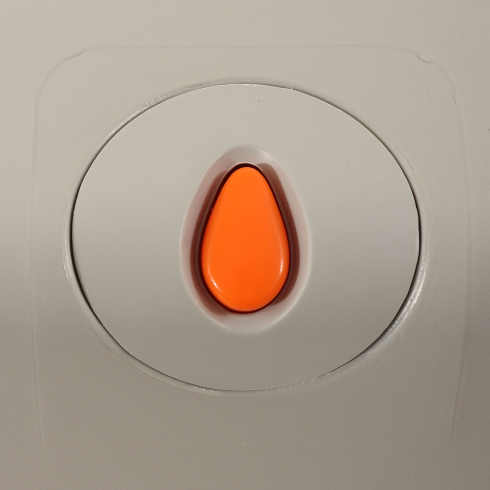 Challenger Water Tank with Spout and Level Indicator 75L