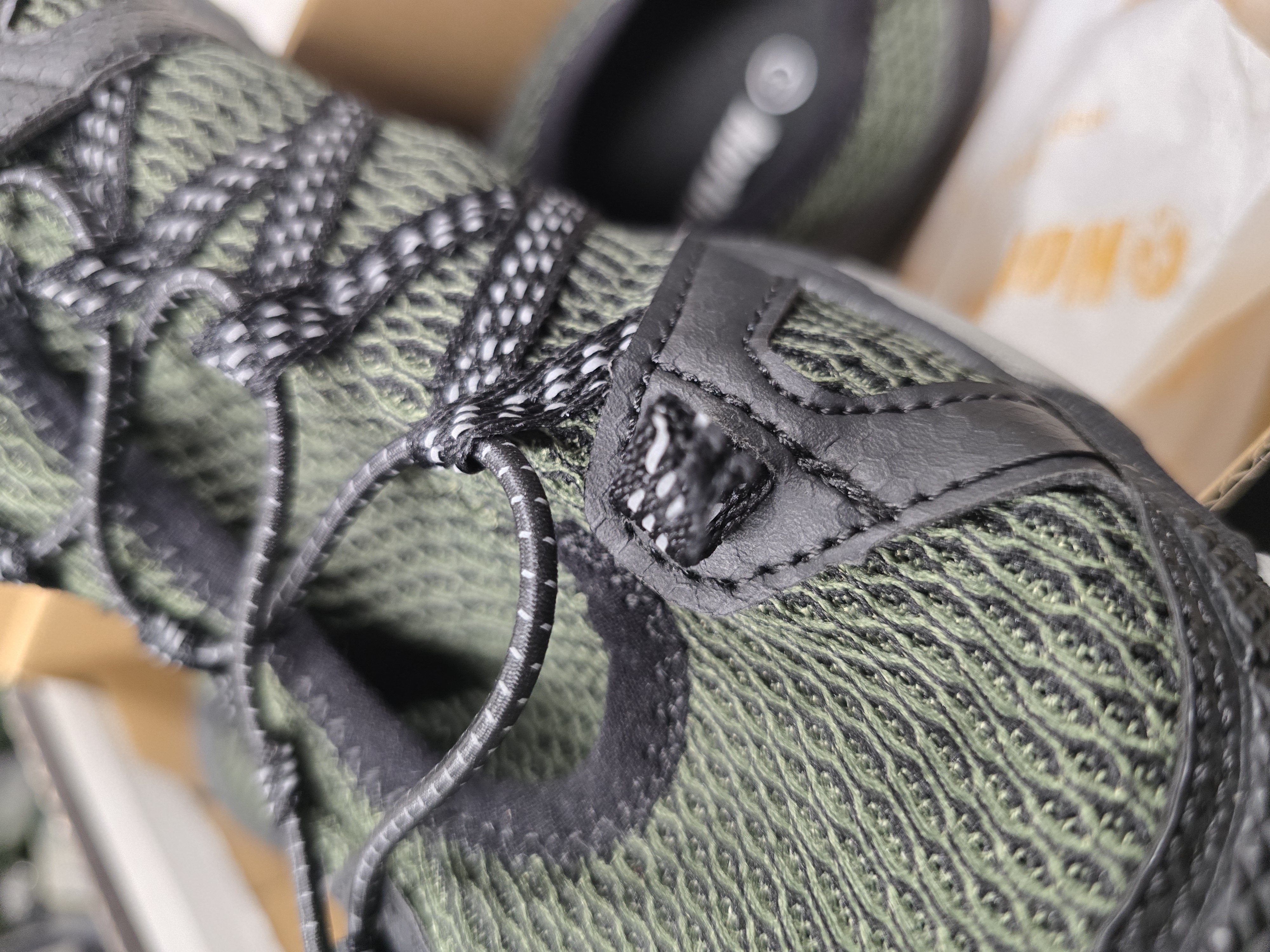 Northside Cedar Rapids Mens Hiking Shoes Dark Olive US11 - Broken Eyelet