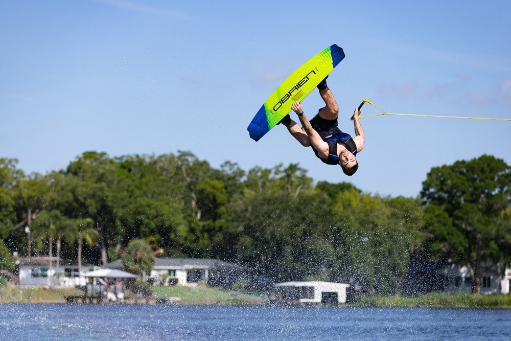 O'Brien Valhalla Wakeboard with Access Bindings 143cm