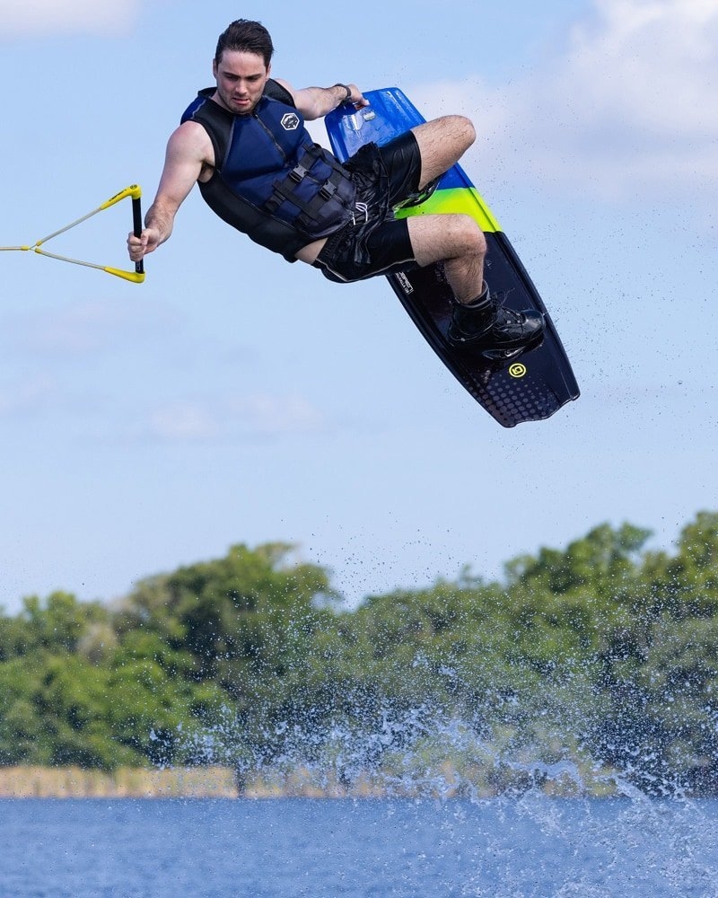 O'Brien Valhalla Wakeboard with Access Bindings 143cm