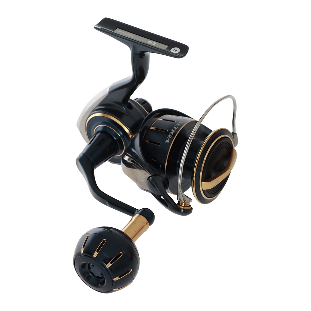 Daiwa Saltiga 5000-XH Saltwater Spinning Reel Blue