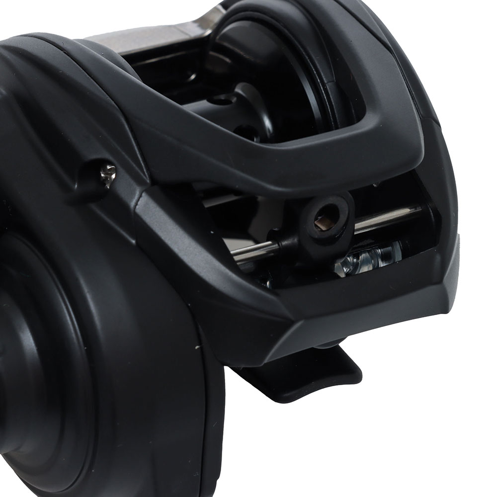 Daiwa Saltist X 150 Eliminator SJ Nibble Tip OH Jig Combo with Braid 6ft 6in PE2-3 2pc