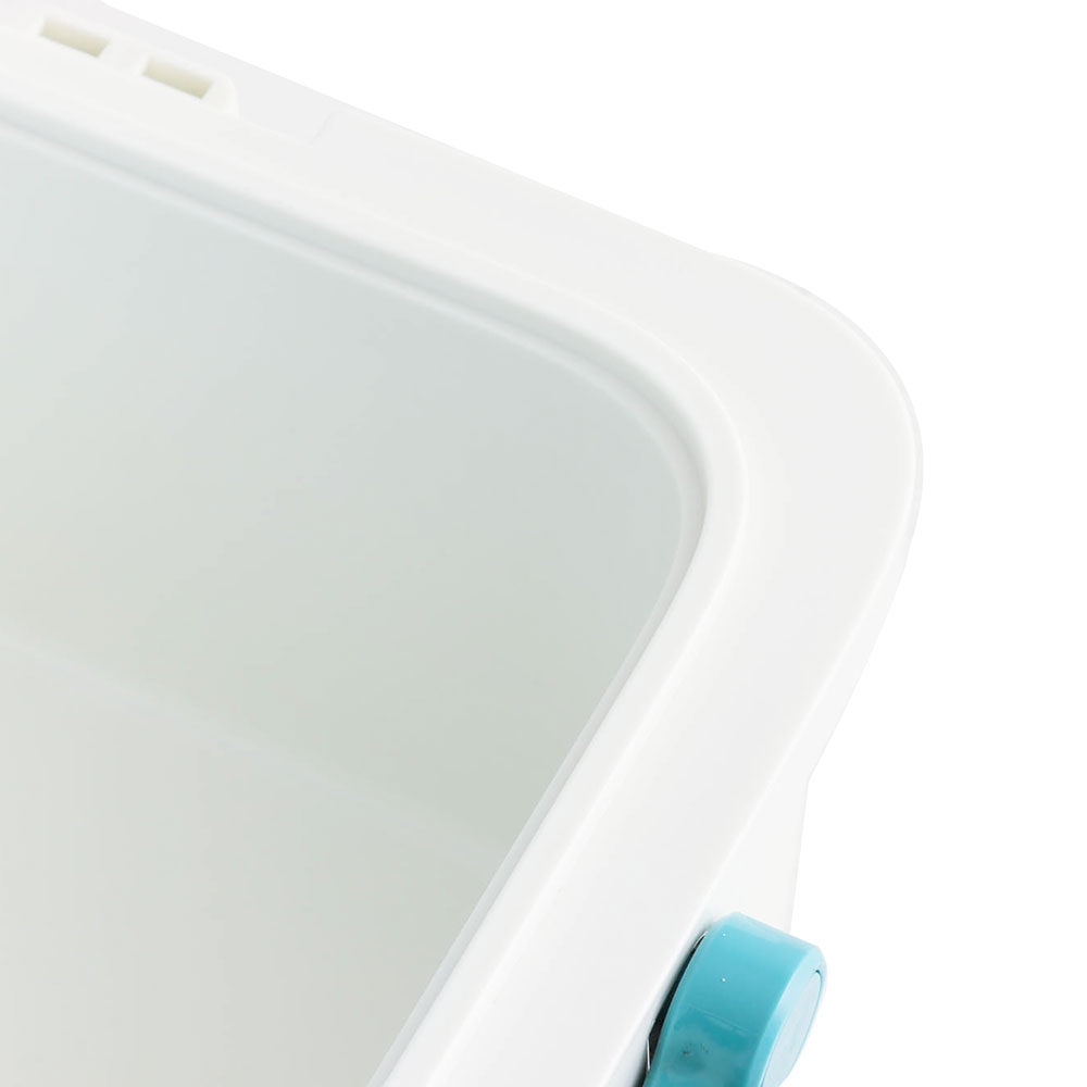 Venturer 6-Pack Premium Chilly Bin Cooler with Ice Pack and Thermometer 6L White/Green