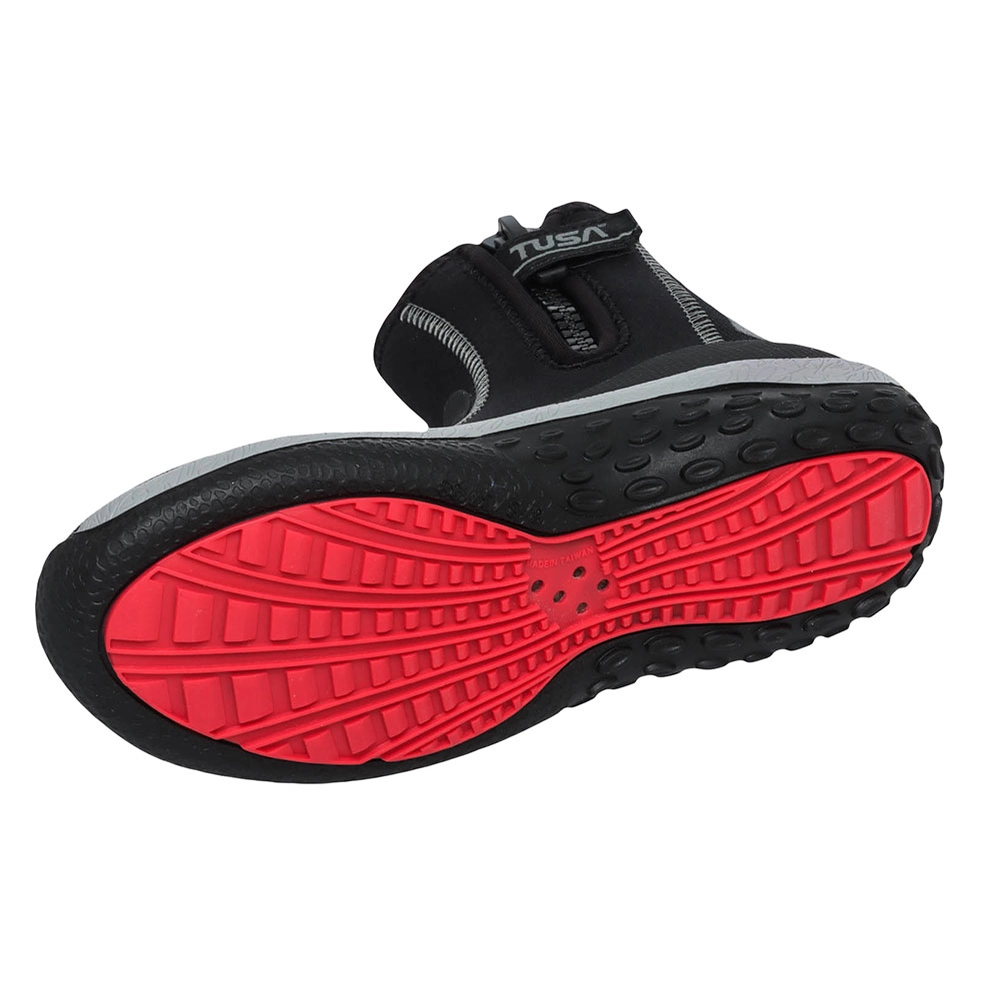 TUSA 5mm Neoprene/Nylon Dive Boots Mens US6.5 / Womens US9 TUSA 5mm Neoprene/Nylon Dive Boots Mens US6.5 / Womens US9