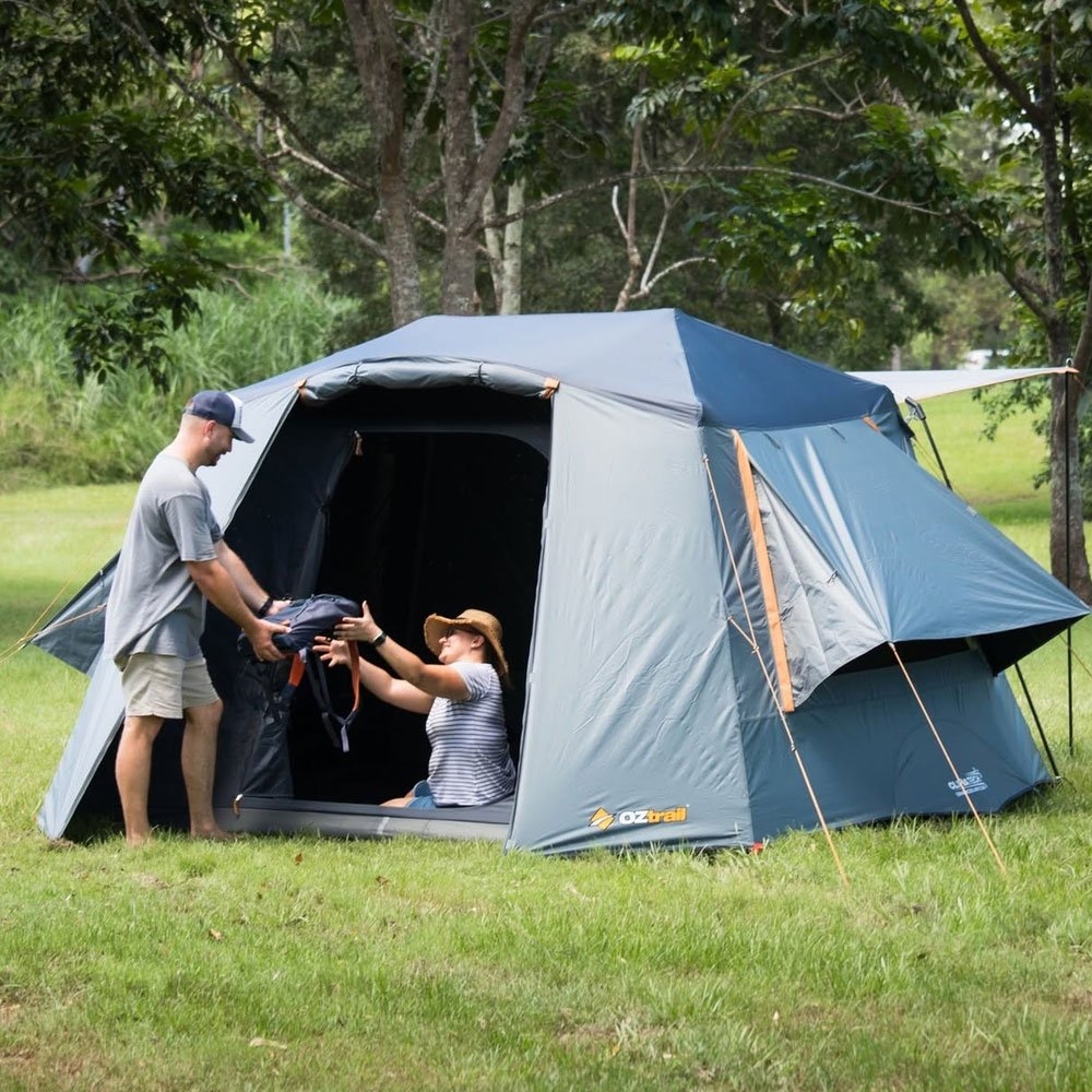 OZtrail Fast Frame BlockOut Lumos 6P Tent