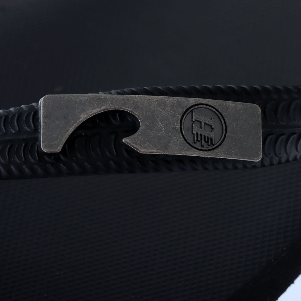 The Mad Hueys Bottle Opener Jandals Black US10