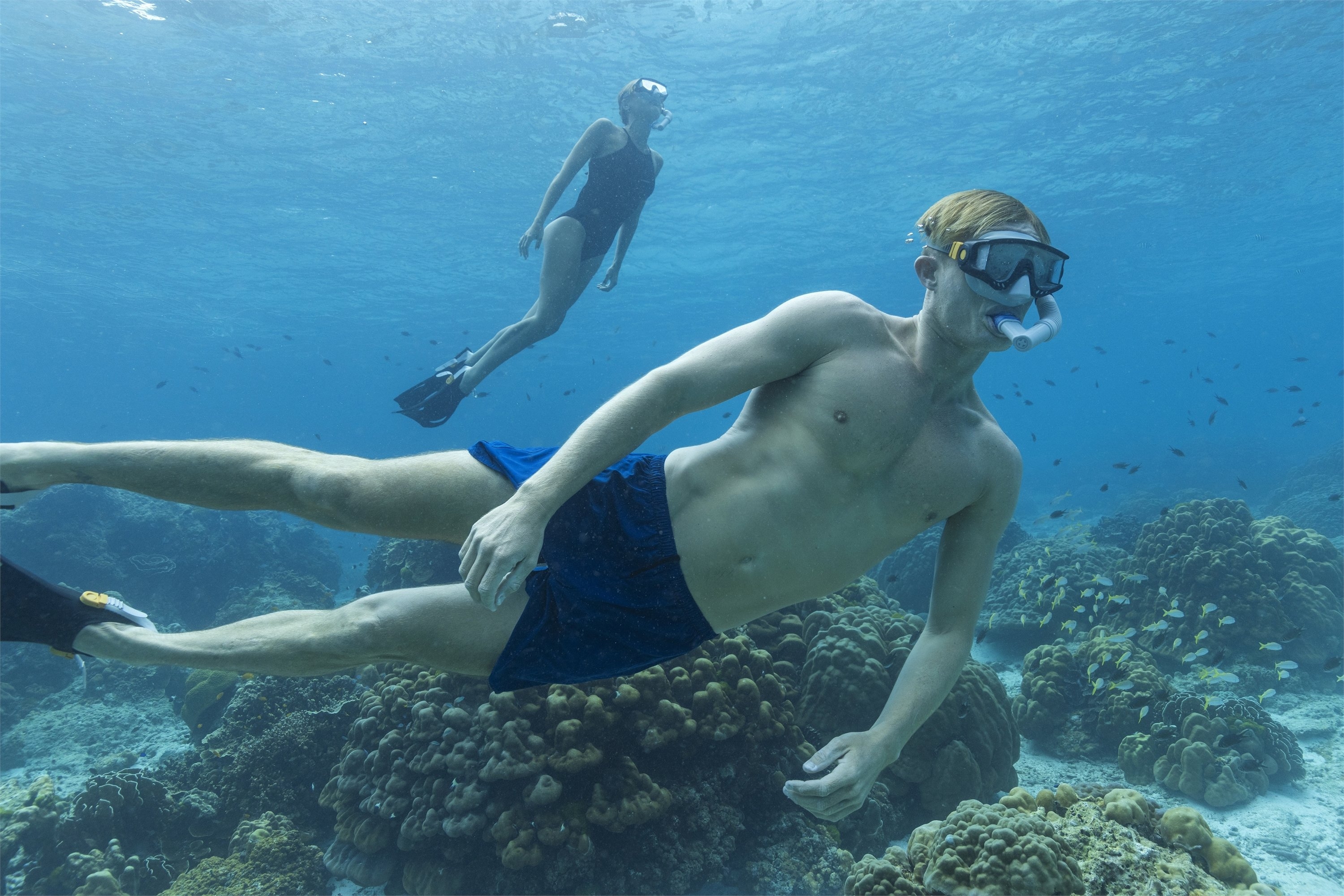 Bestway Spark Wave Mask Snorkel and Fins Set Black Small