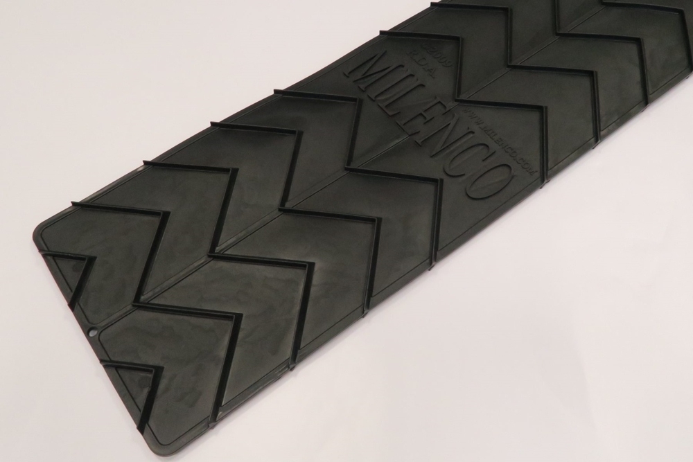 Milenco Grip Mat Tyre Recovery Traction Mats Qty 2