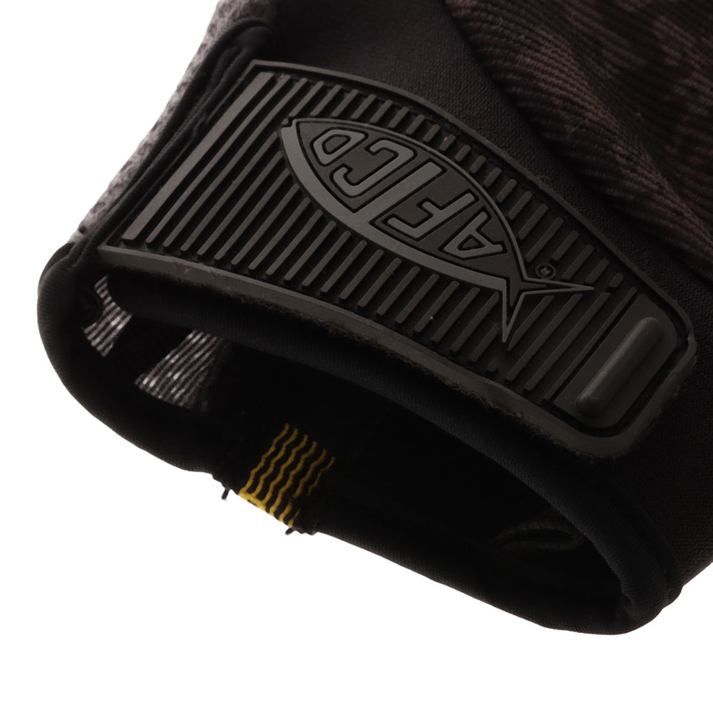 AFTCO Leader and Release Gloves Dark Storm Camo Medium