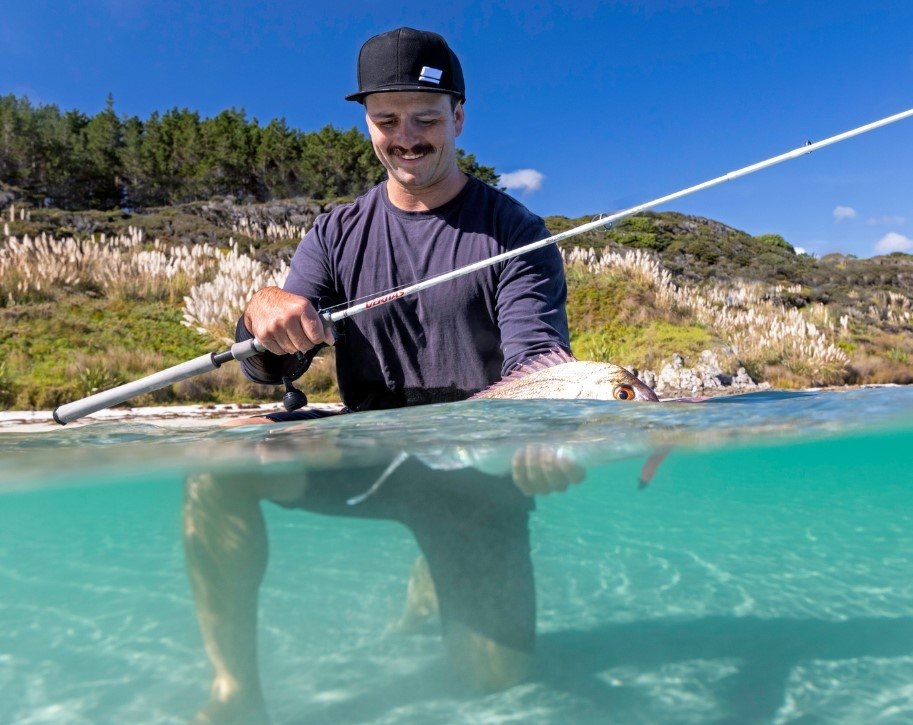 Abu Garcia Veritas 4.0 Spinning Surf Rod 12ft 12-20kg 3pc