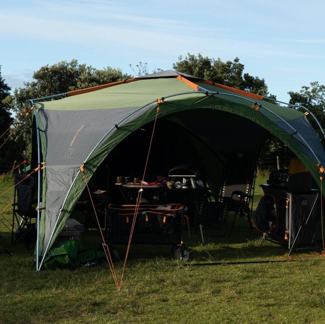 Kiwi Camping Savanna 4 Deluxe II Shelter with Solid Wall
