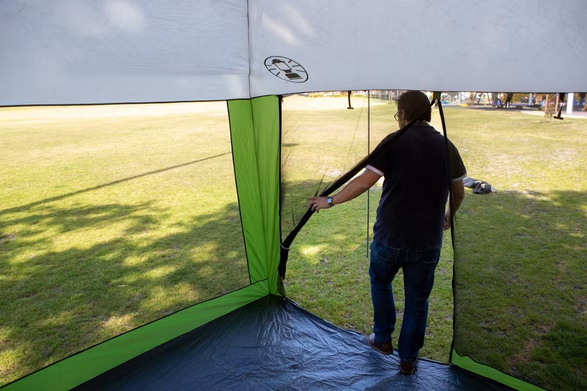 Coleman Instant Up Sun Shelter Including Screens Floor and Canopy 3x3m