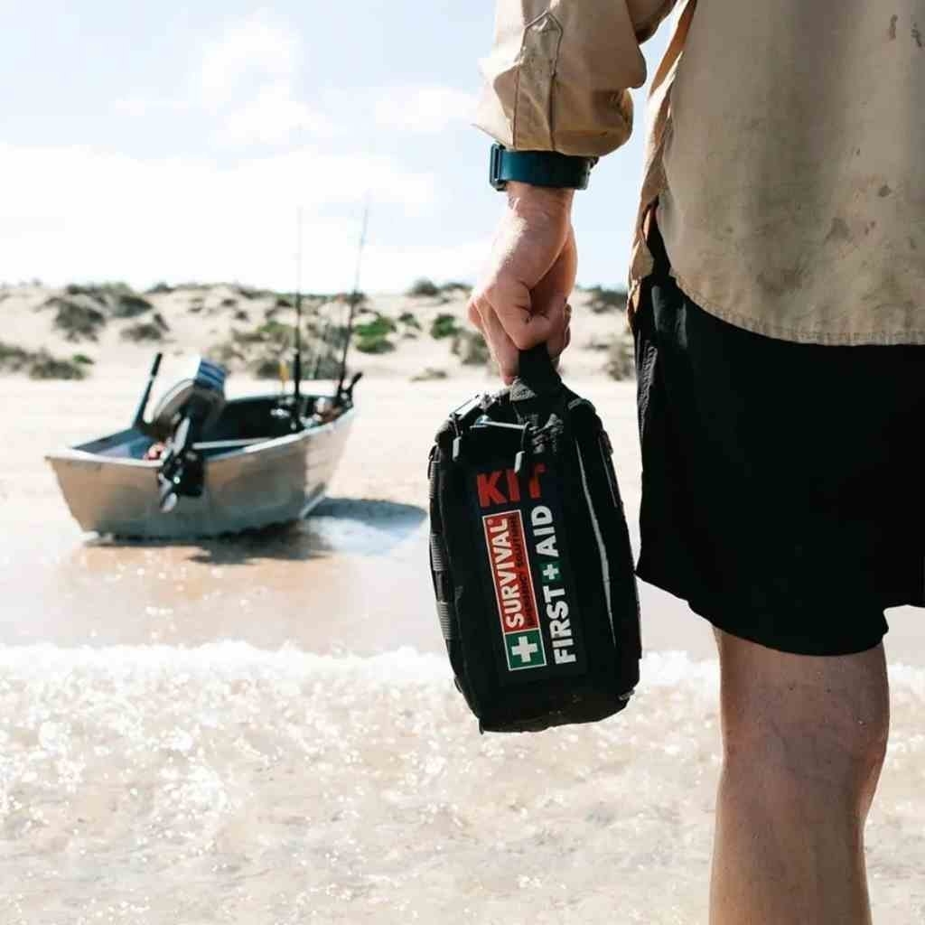 SURVIVAL Vehicle First Aid Kit