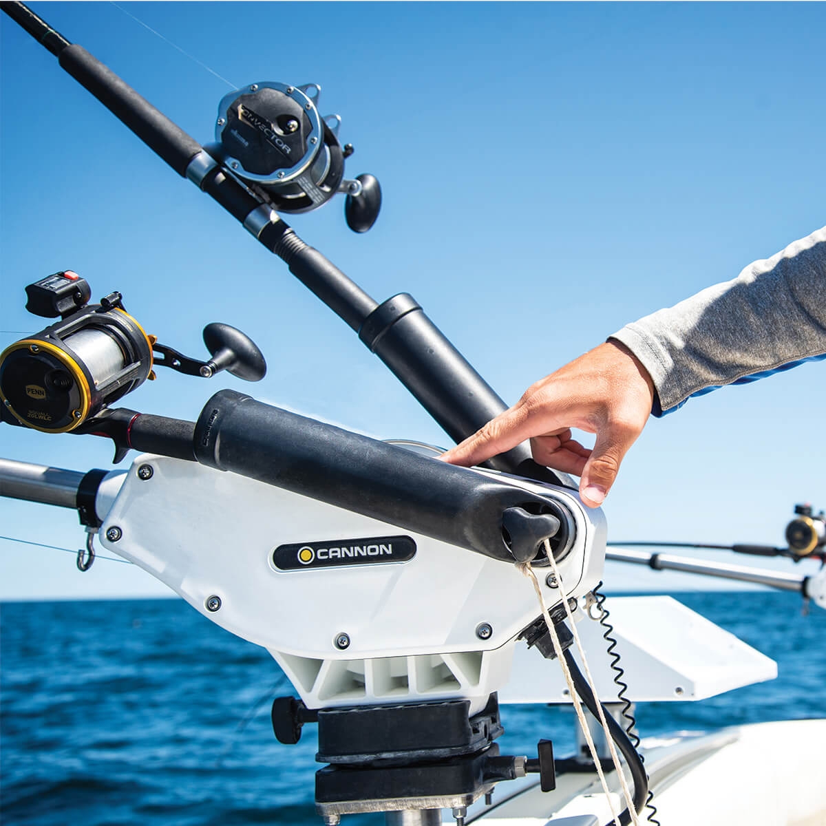 Cannon Low-Profile Swivel Base - Composite