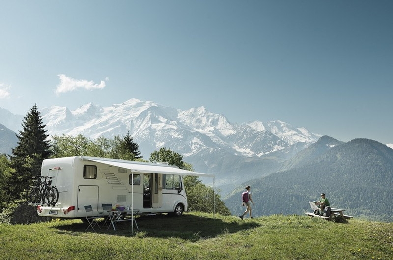 Thule Omnistor 8000 Series Wall Mounted Awning