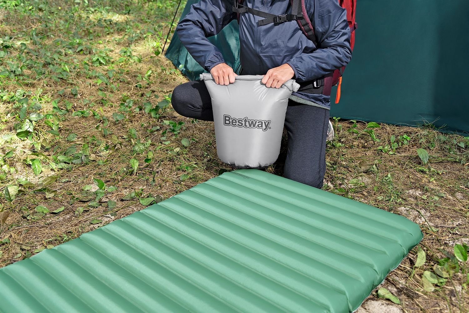 Bestway AdventuRest Insulated Rectangular Sleeping Mattress Large incl Pump