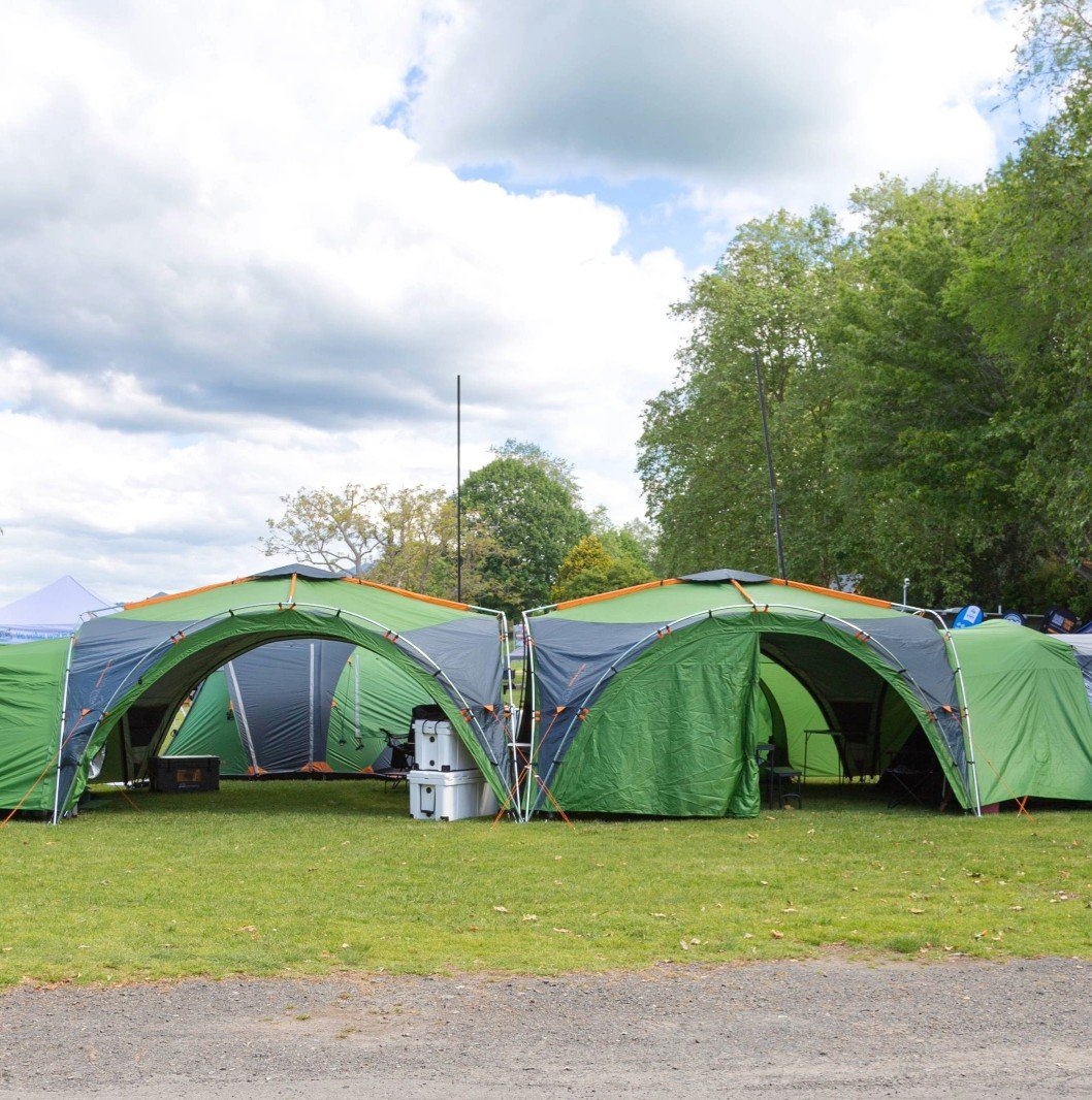 Kiwi Camping Savanna 4 Deluxe II Shelter with Solid Wall