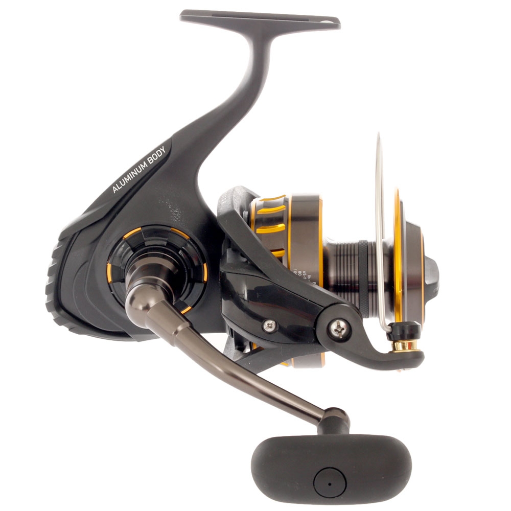 Daiwa BG16 8000 Spinning Reel