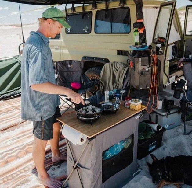 nomadiQ Portable 2-Burner Gas Camping Stove