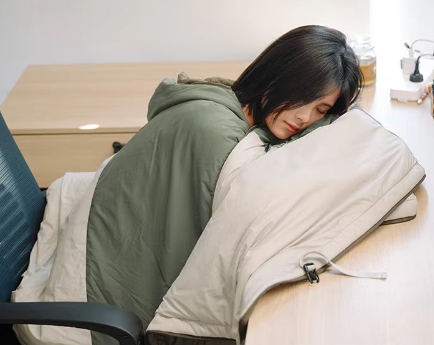 Naturehike Cloak Wearable Sleeping Bag Green/Tan