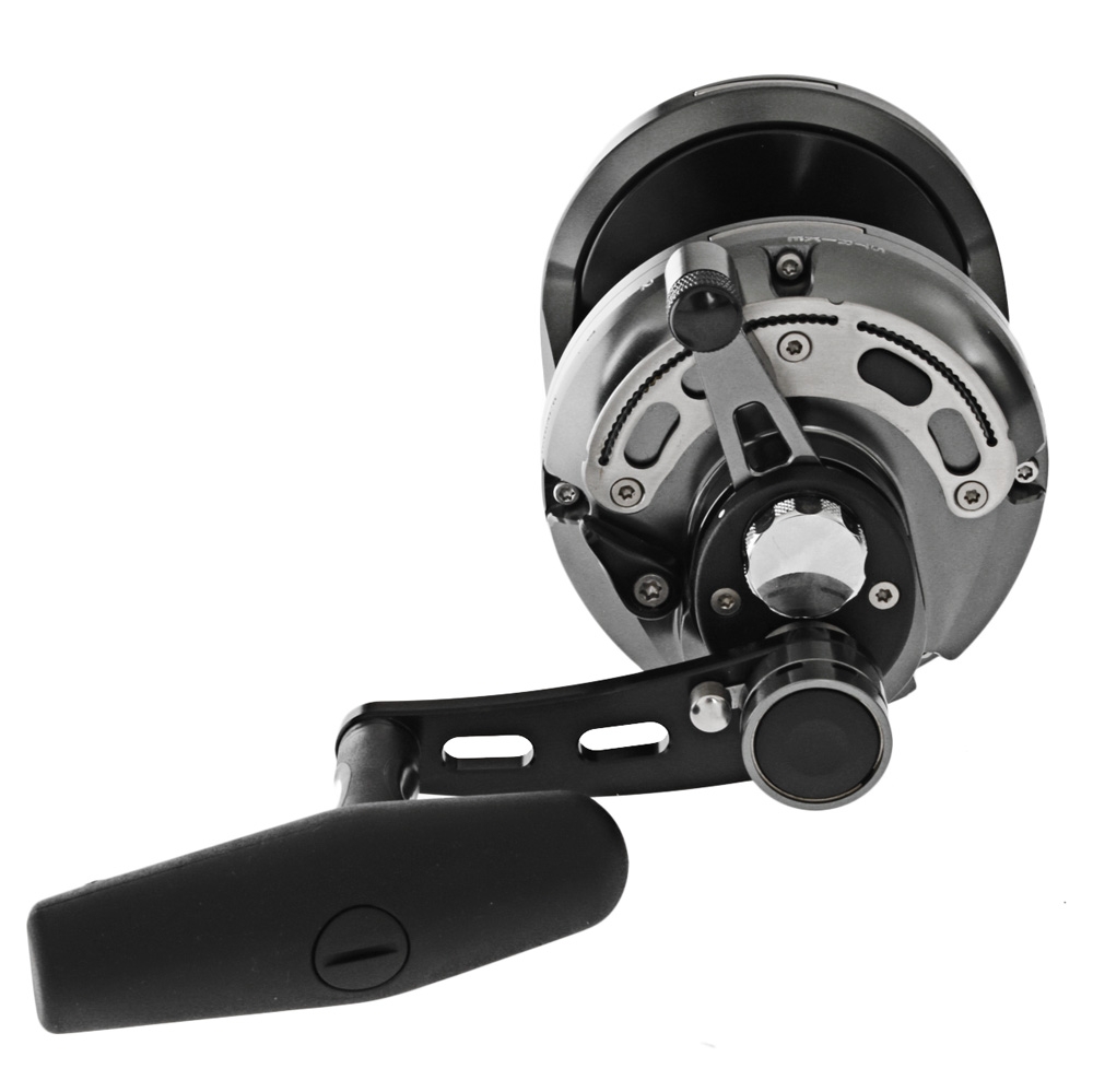 Okuma Makaira 30 SEa 2-Speed Lever Drag Game Reel Gunsmoke