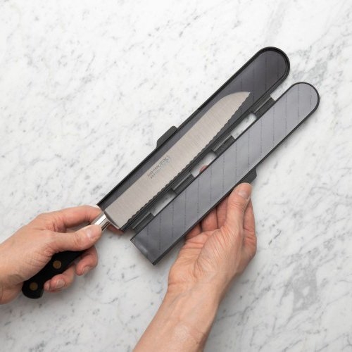 Bisbell Magnetic Knife Guard Medium 3.5cm