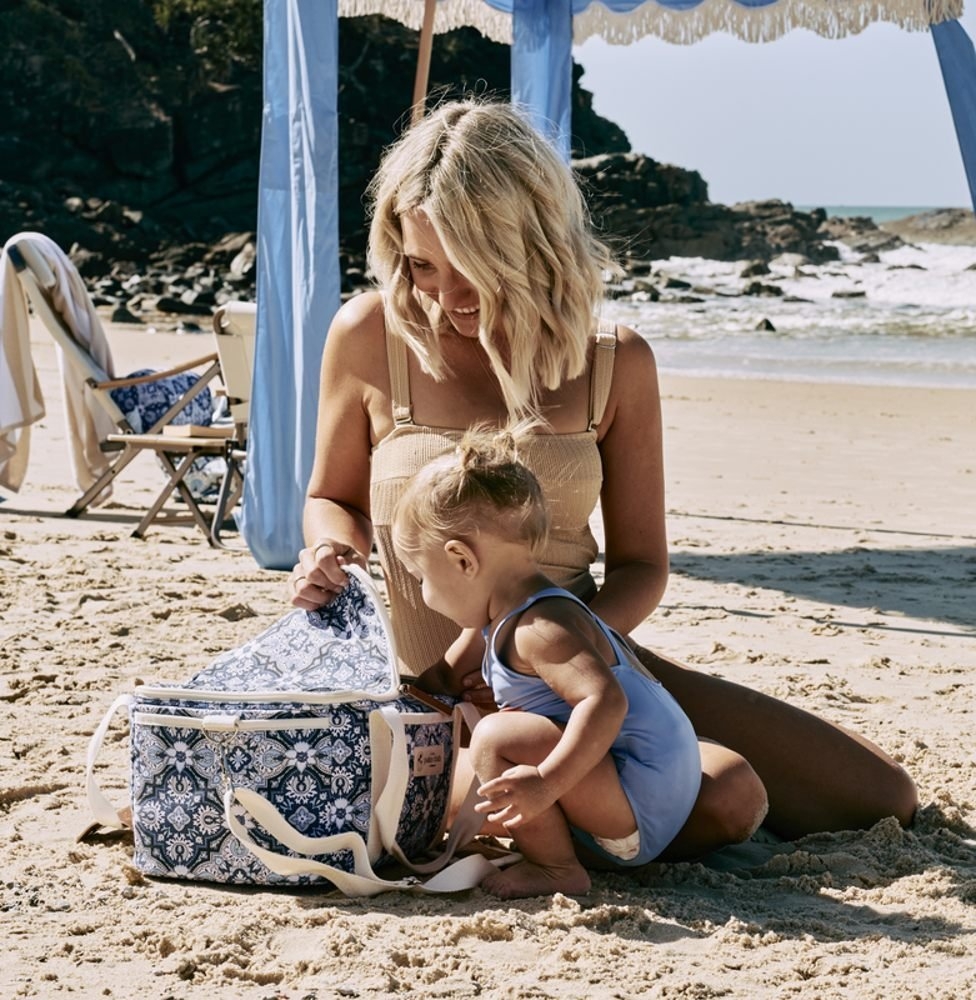 OZtrail Bells Beach Soft Cooler Bag 14L Blue