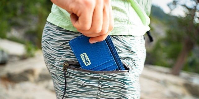 Chums Bandit Zip Wallet with ID Window Olive