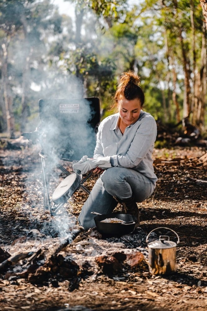 Wildtrak Pre-Seasoned Cast Iron Combo Cooker 3L